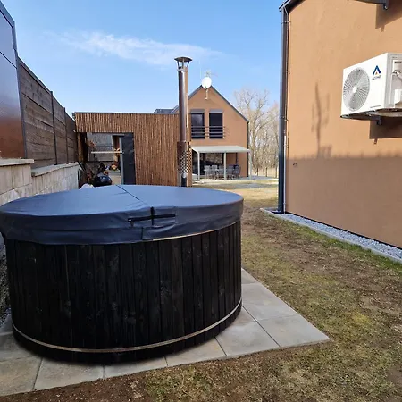 Moderni V Relax Lipno U Plaze Windy Point Apartment *