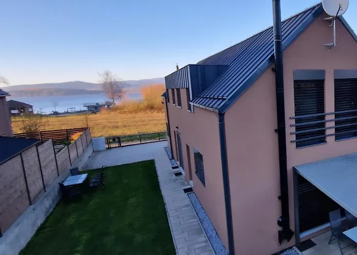 Moderni V Relax Lipno U Plaze Windy Point Černá v Pošumaví